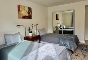 Cozy Unit in Convenient Inner Richmond District - Image 5