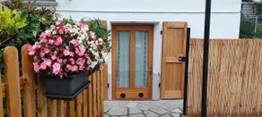 accommodation with garden - Image 5