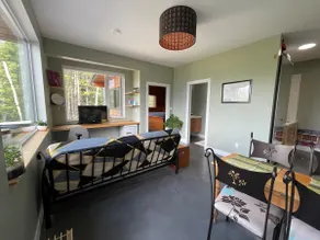 Comfortable lodging near ski hill & town - Image 2