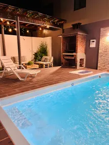 Beach house with pool and exclusive beach 18 people - Image 4