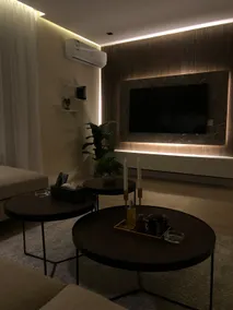 Luxury One Bedroom Apartment - Image 4