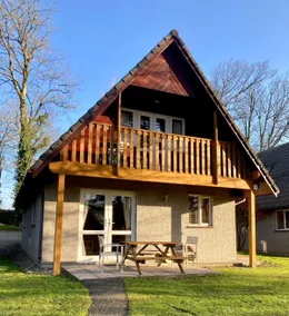 Comfy Cornish 4 bedroom Holiday Lodge. - Image 2