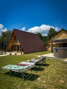Arunia Cabin - Image 2