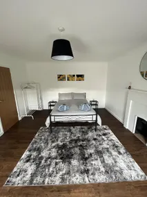 Beautiful 1 Bed Flat Sleeps 4 - Image 2