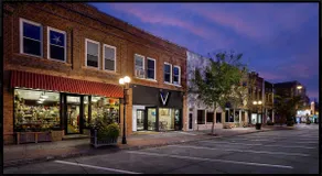 Historic Valley Junction Loft - Image 4