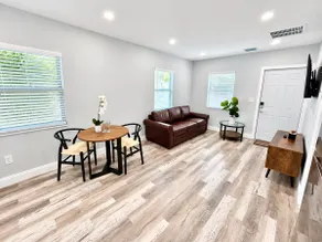 Gorgeous Apartment • 1BR Near PBI • Sleeps 4 - Image 5