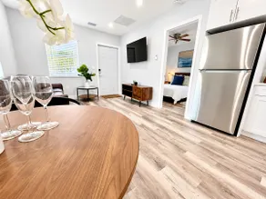 Gorgeous Apartment • 1BR Near PBI • Sleeps 4 - Image 3