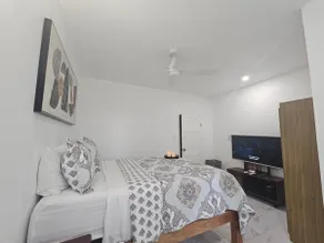 LaBelle Airport Condo - Image 2