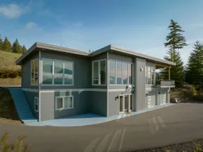 The Columbia House - Image 3