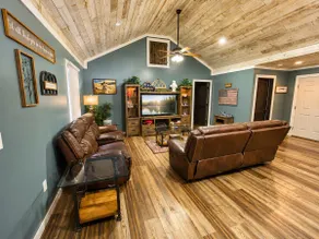 The Pond Home (157) - Image 5