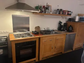 100 sqm apartment with garden - Image 3