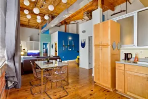 100 Year-Old Historic Brick 2BR Loft & Large Patio & Hammocks & High Ceiling - Image 4