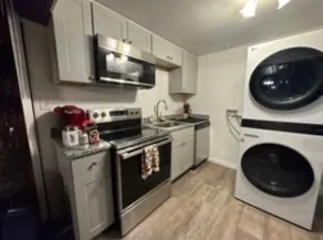 2BR Executive Duplex 75” TV Fast Wi-Fi |Cover Park - Image 5