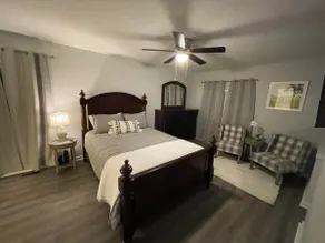 Cozy Villa near downtown. - Image 2