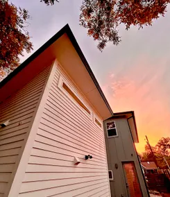 Modern Austin Tiny Home in Chill Neighborhood - Image 2