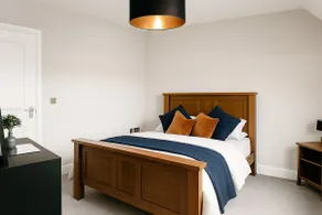 Modern Solihull Stay | Airport & NEC - Image 5