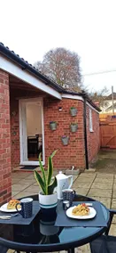 Suffolk Cosy Corner with free parking, 10min walking to town centre - Image 5