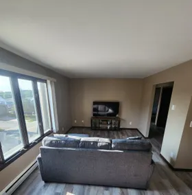 Cozy Upper Apartment in Kingsford - Image 5