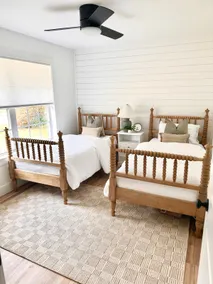 Charming 3BR home located on Downtown Square! - Image 4