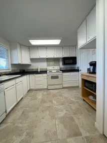 Yelm Airport Executive Suite - Image 2