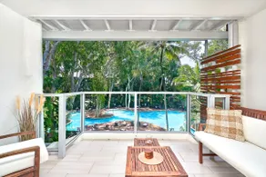 Palm Cove Escape, Pool, Balcony + Ocean Glimpse - Image 2