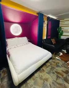 Space Cowboy Cabin - Image 5