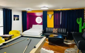 Space Cowboy Cabin - Image 2