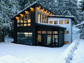 Modern Lake View Home - Image 2