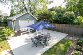 Walk to Stadium at Luxury Home Backyard & Parking - Image 3