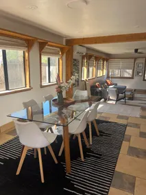 A Hip, High Desert Escape! 1 mile to Plaza with AC - Image 3