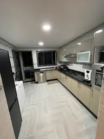 Luxury Modern Apartment City Center - Image 5