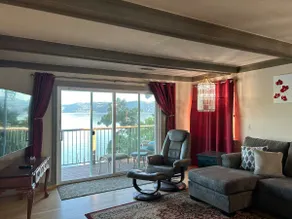 Lakefront | Hottub | Private Dock | 3 Story House - Image 3