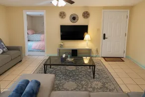 •A Family Haven N' HeartofTupelo -4BedroomSleeps9- - Image 4