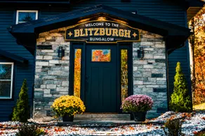 Blitzburgh Bungalow sleeps 8 - Image 5