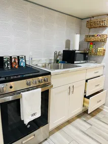 Special Spacious English Basement - Image 5