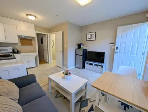 1 BR Suite, Private Entry - Close to Hwy & Transit - Image 2