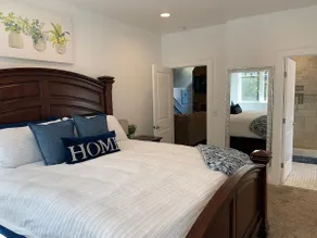 Carriage House On Lake sleeps8 - Image 5