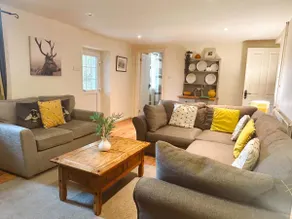 3 Bed in Holsworthy oc-beehi - Image 4