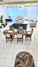 Mimah's Specious Beachfront apartment - Image 3