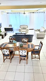 Mimah's Specious Beachfront apartment - Image 4