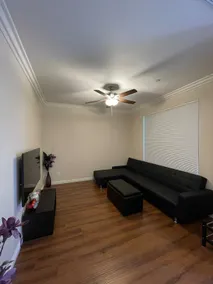 Beautiful home in Glendora - Image 5