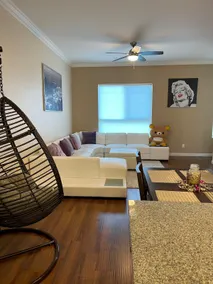 Beautiful home in Glendora - Image 4