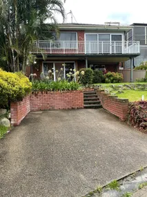 Lakeside Flat - Image 3