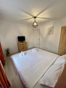 I Apartment - Image 3