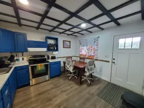 Contemporary studio - Image 3