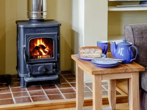 2 Bed in Axminster oc-blolo - Image 5