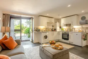 1 Bed in Tavistock oc-hgard - Image 2