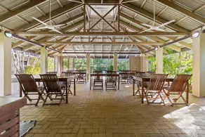 1-Bedroom Apartment 200m to Trinity Beach - Image 5