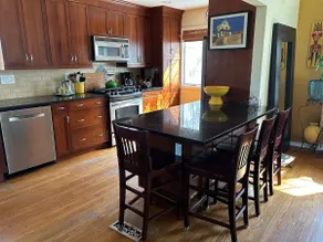 Cozy retreat with fenced in yard—centrally located - Image 4
