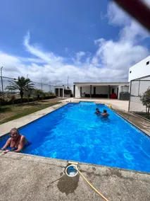 Beautiful 8-Guest Home in Manta with Pool & Garage - Image 4